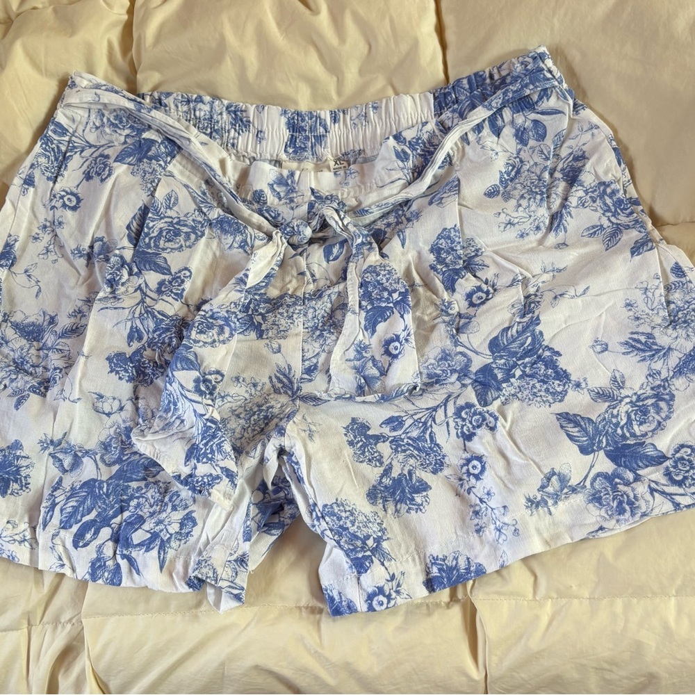 Blue Floral Tie-Waist Shorts